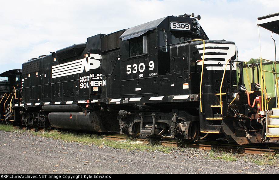 NS GP38-2 #5309